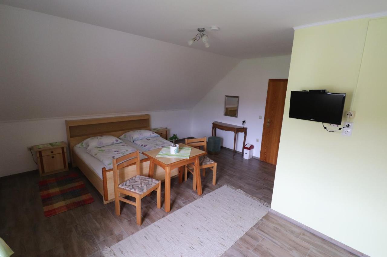 Gaestehaus Ulbl Kitzeck im Sausal Buitenkant foto