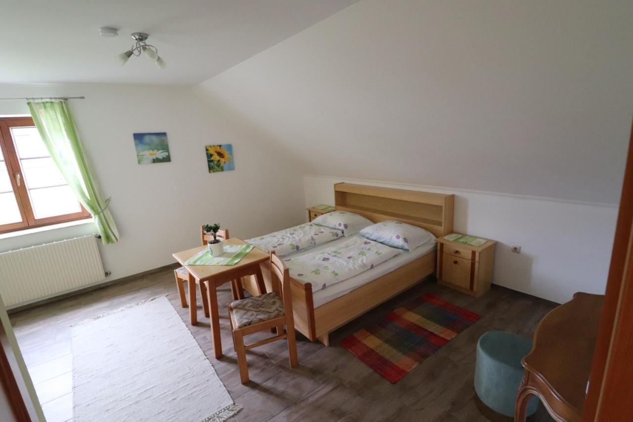 Gaestehaus Ulbl Kitzeck im Sausal Buitenkant foto